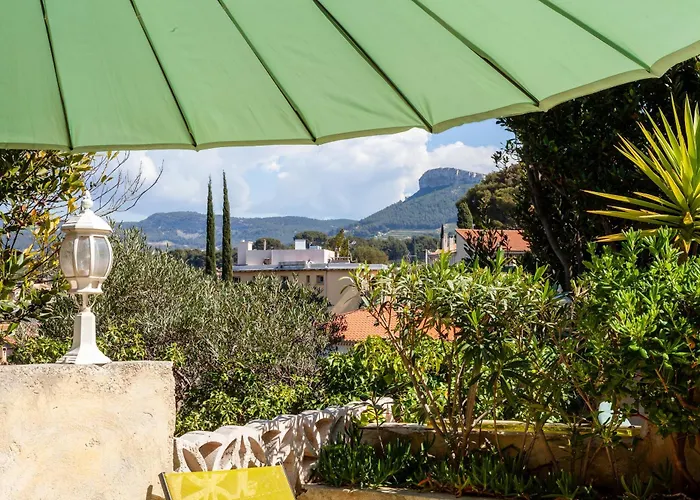 Le Repaire * Cassis